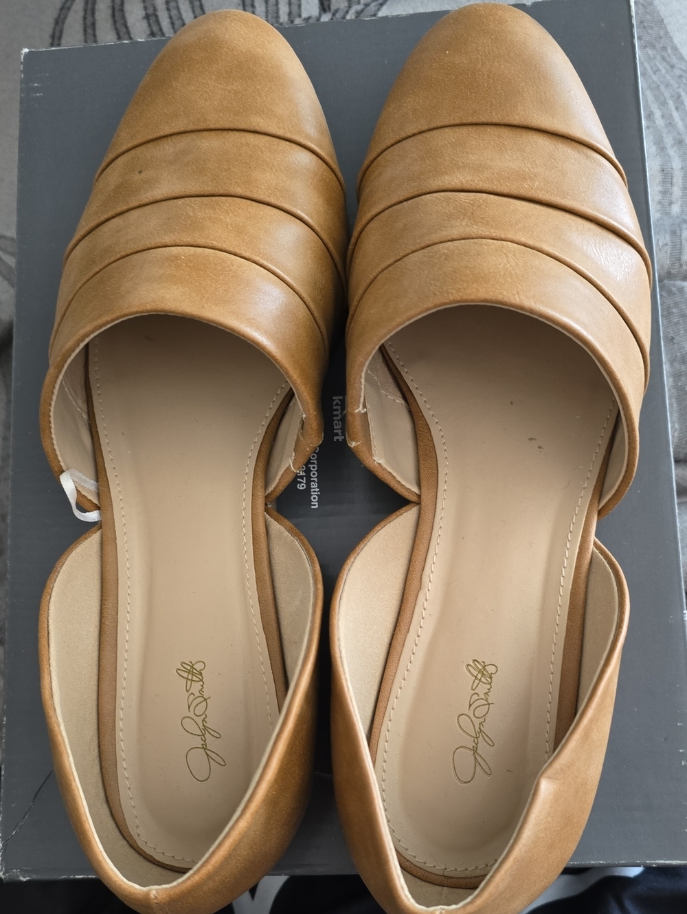 Jaclyn Smith Tan D'Orsay Mule Flats